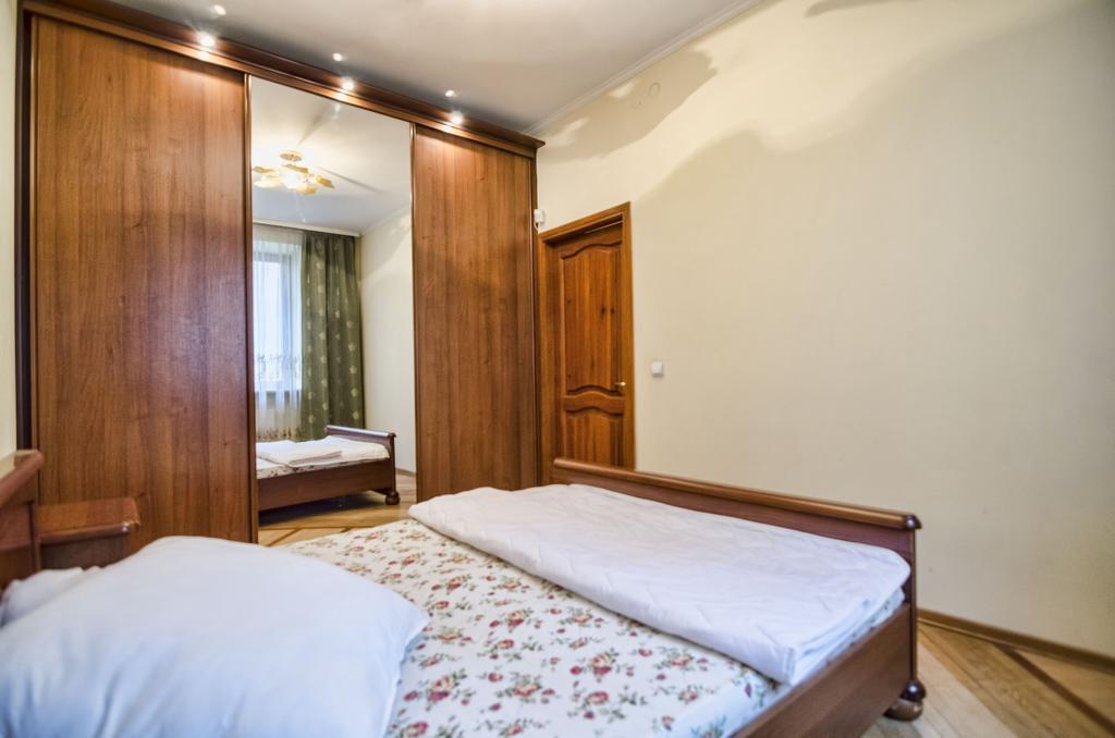 Apartment Hnatuka Center ลวีฟ ภายนอก รูปภาพ