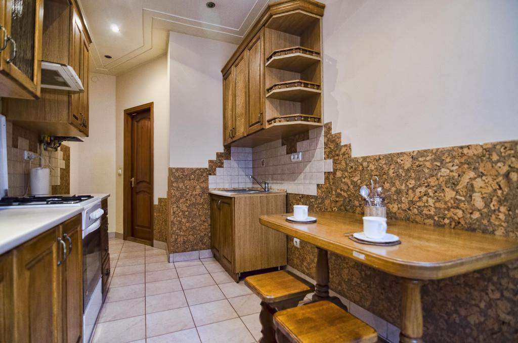 Apartment Hnatuka Center ลวีฟ ภายนอก รูปภาพ